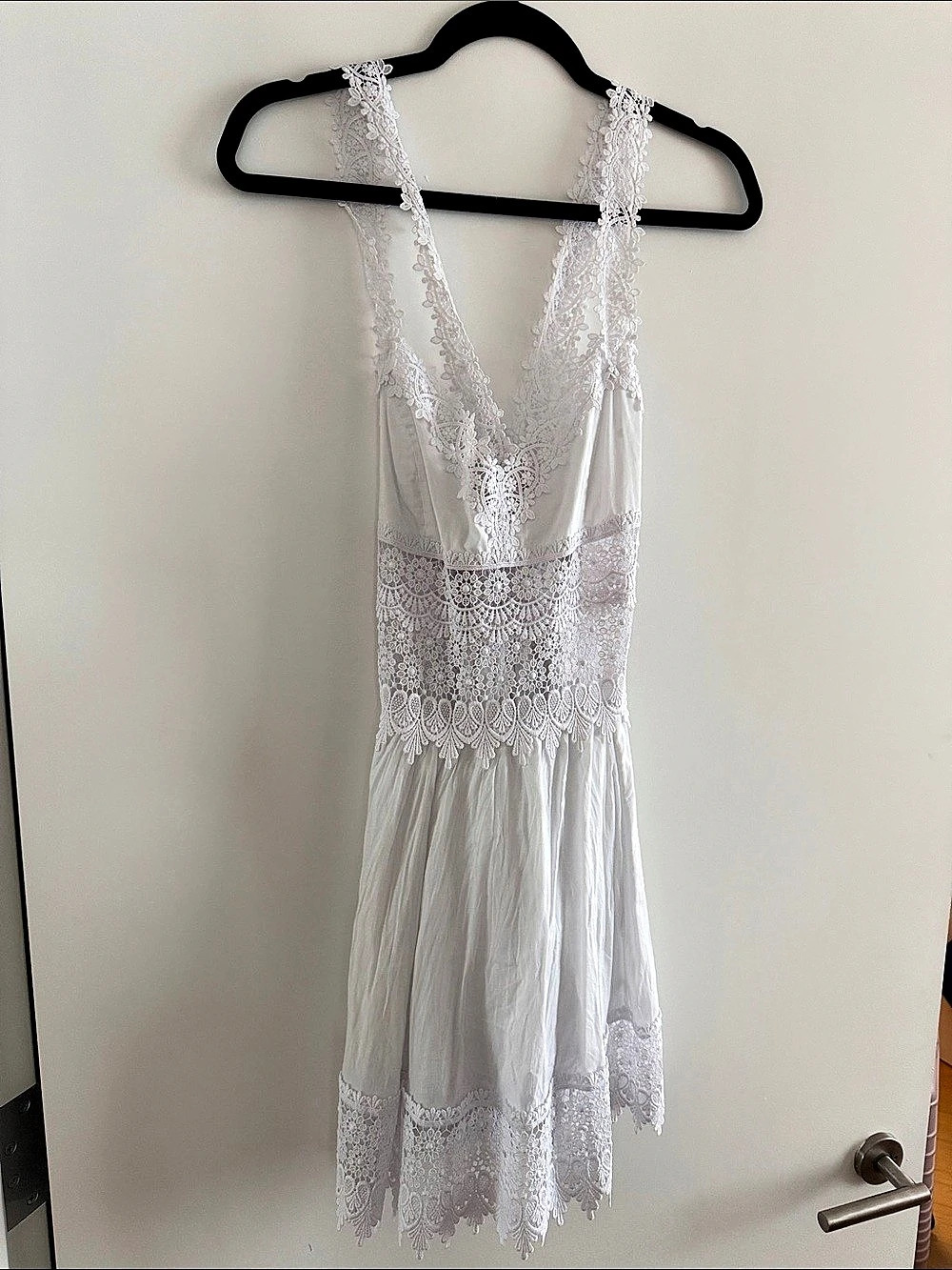 Charo Ruiz Lace Mini Dress in White Size Medium Like New